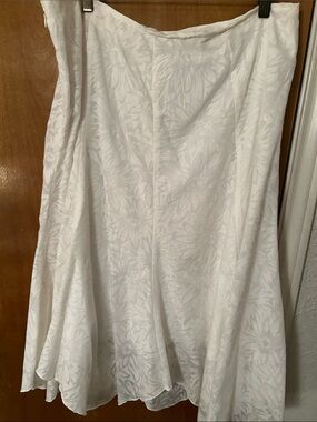 White Stag White Floral A-Line Skirt. 14. Great condition